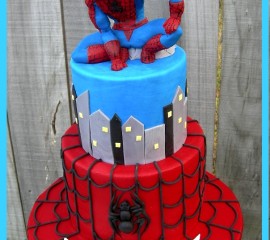 Spiderman crouching Cake