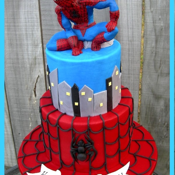 Spiderman crouching Cake